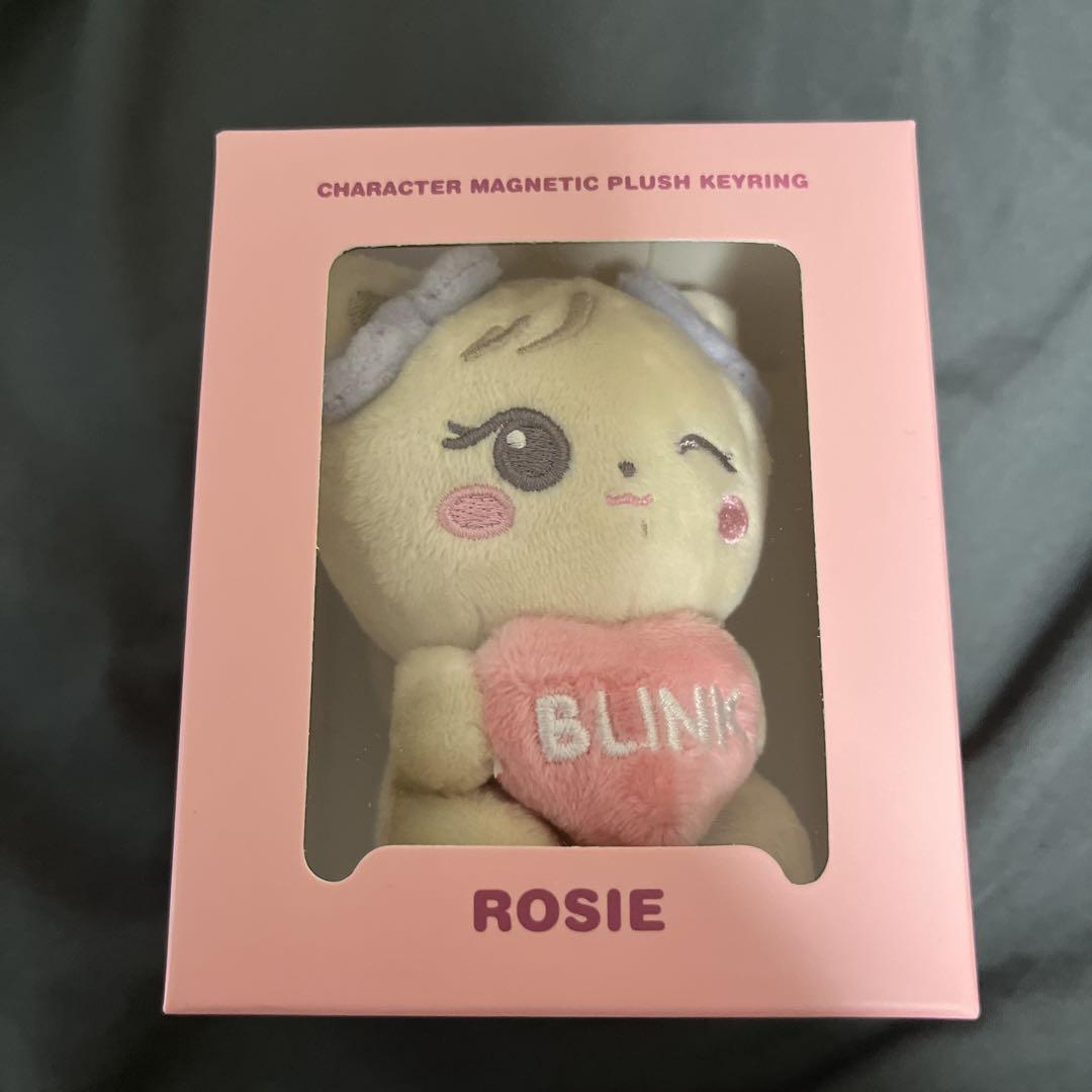 

[Б/У] Плюшевый брелок BLACKPINK Rose Waltz ДЕДЛАЙН