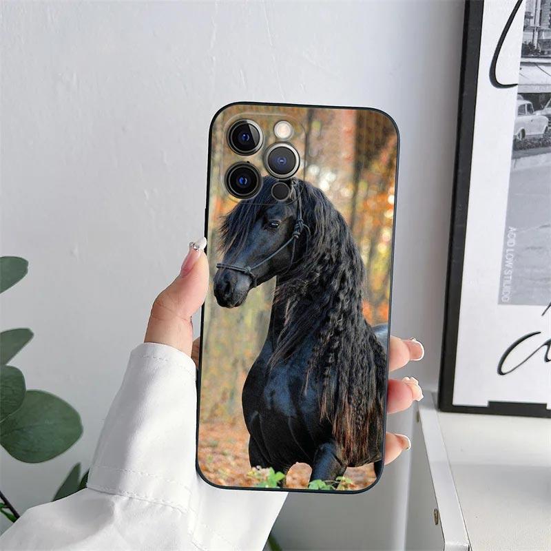 Black White Horses Galloping Phone Case for iPhone 11 15 Pro Max Case Coque 14 Plus 13 Pro 12 X XS XR 7 8 SE 2020 TPU Soft Cover