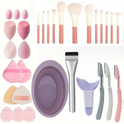 Feiertags-12-teiliges Make-up-Pinselset: Weiche Borsten für Highlighter, Lidschatten und Rouge.