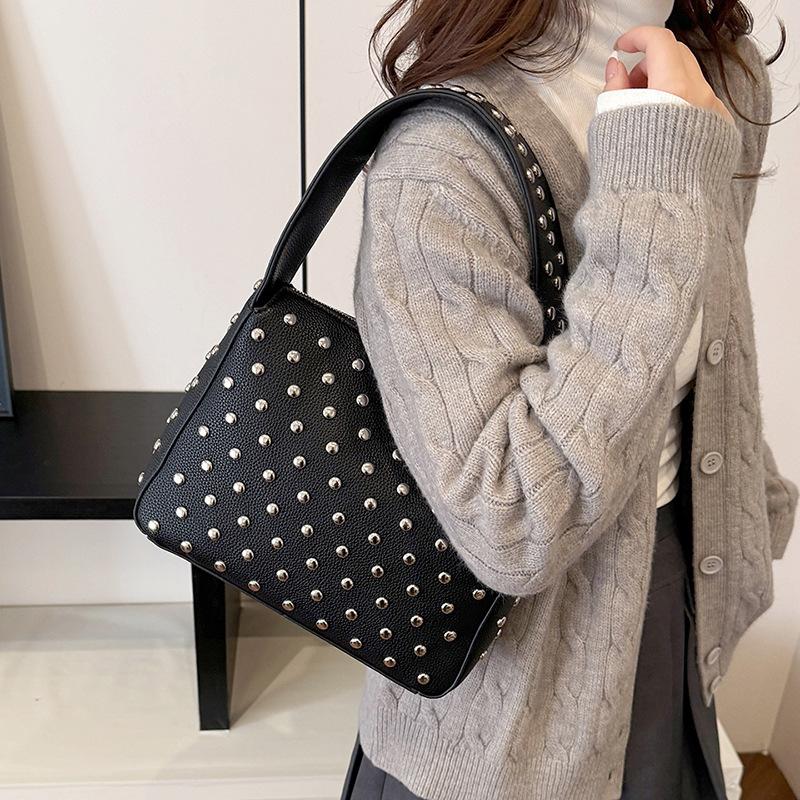 Willow nail portable shoulder underarm bag 2025 new trendy heavy industry personalized locomotive bag handbag