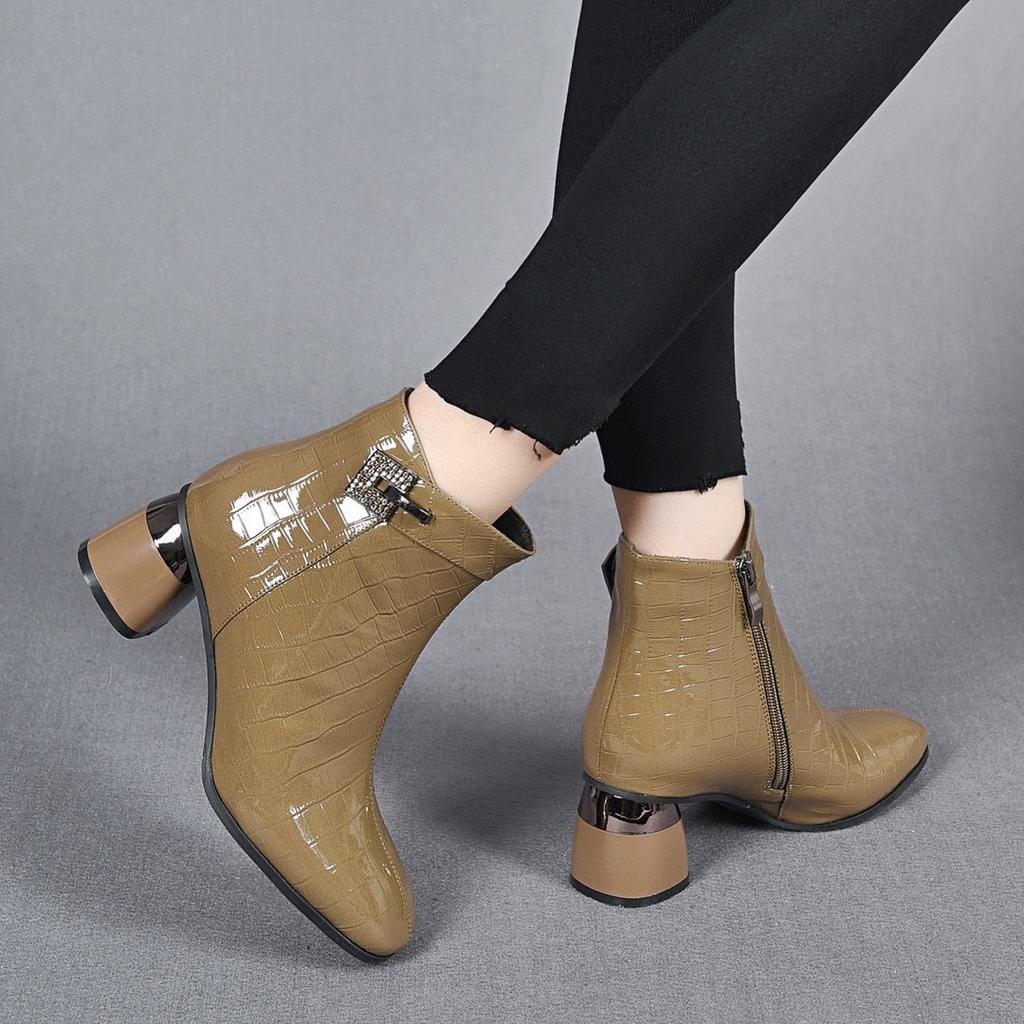 Fashion boots women's boots 2025 autumn and winter new European and American style temperament short boots round head high heel cow patent leather