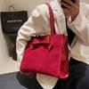 Borsa Tote in Velluto di Grande Capacità da Donna, Borsa a Spalla Premium Retrò con Texture ad Arco per Pendolari