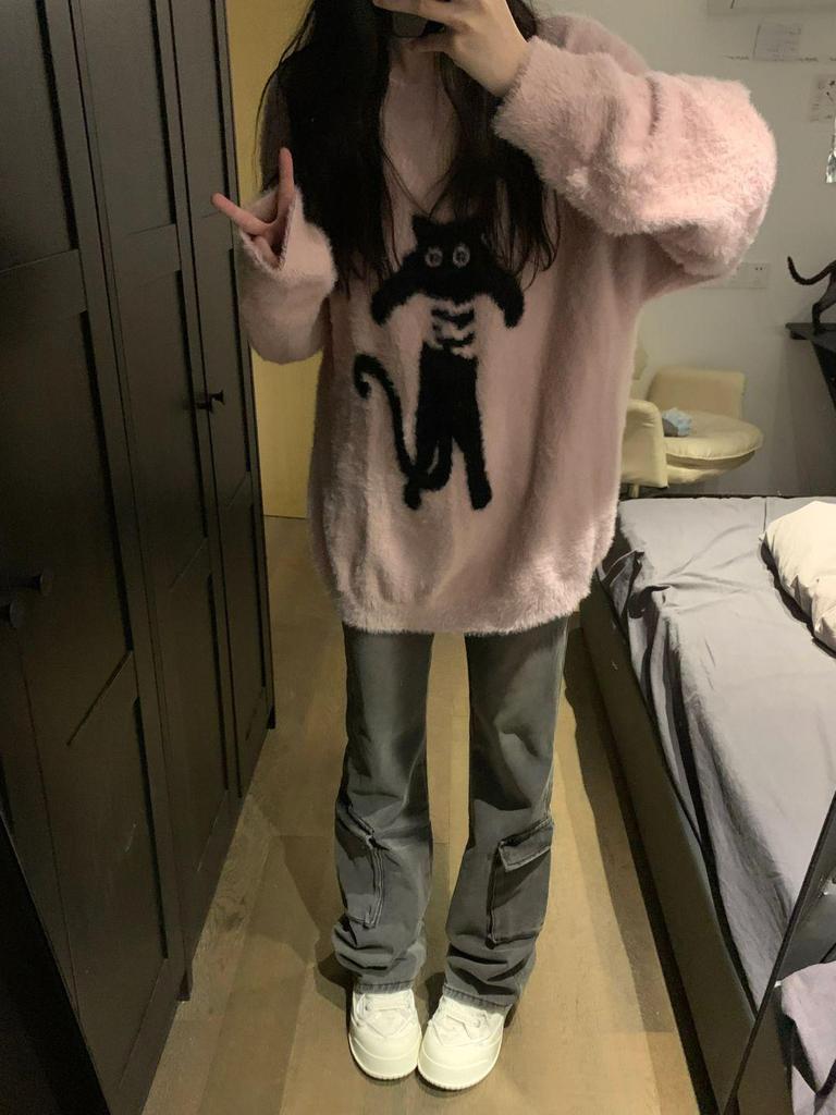 Women's Oversized Lazy Style Soft Knit Sweater - Warm, Comfortable, Round Neck Pullover