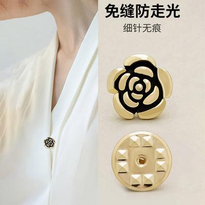 Exquisite V-Neck Anti-Light Artifact Small Brooch Retro High-End Small Fragrant Suit Shirt Collar Pin Camellia Collar Buckle