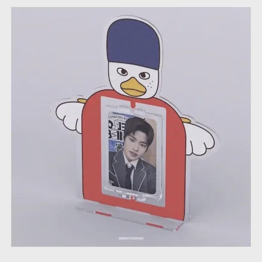 

Давайте сделаем акриловую вращающуюся подставку для бутылки Сохи из Riize!