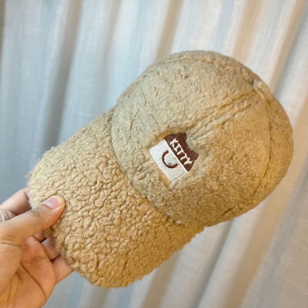 New Hat Women's Autumn and Winter Lamb's Hair Peaked Cap Cute and Versatile Baseball Cap Plush Velvet Hat Windproof and Warm