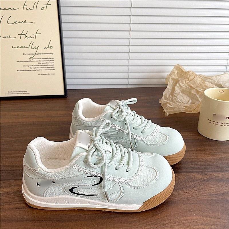 Small fresh German training shoes women's autumn 2025 new thick-soled soft-soled white shoes sports and leisure Korean board shoes