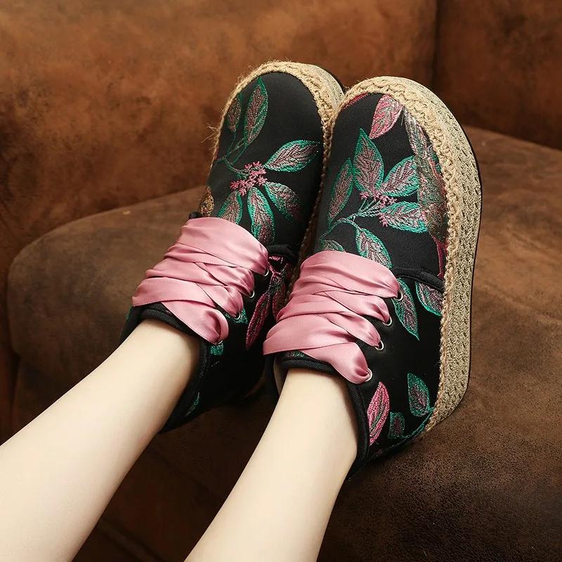 Fashion 2024  New Hot Relief Gold Inlaid Leaf Jacquard High Heel Ankle Boots Autumn and winter Lady Embroidered Shoes Cloth Shoes Hanfu