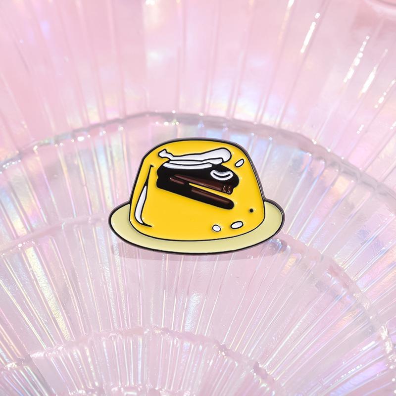 Delightful Pudding Yellow Cartoon Brooch Eyecatching Metal Badge Versatile Fashion Pin