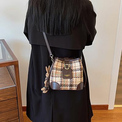 Women'S Bag Bucket Bag Niche Foreign Style Shoulder Bag Woolen Plaid Bucket Bag Fashionable Versatile Messenger Bag