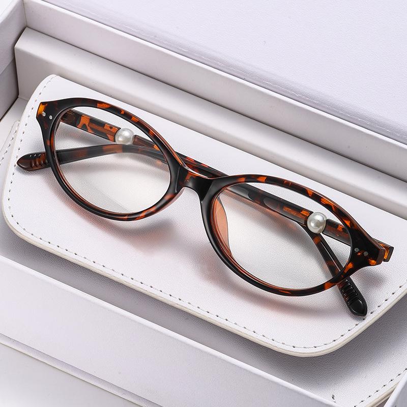 Small-Frame Oval Presbyopia Glasses for Women Simple Versatile High-Definition Blue Light Blocking Far Sight Glasses 0 To +4.0
