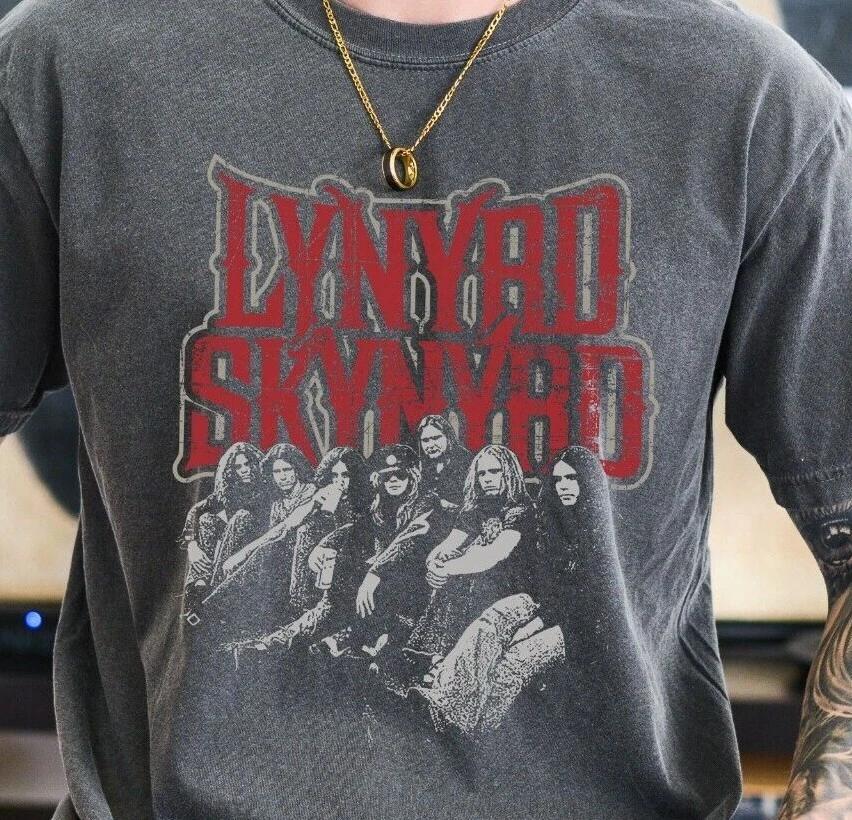 

Футболка с принтом южной рок-группы Lynard Skynard Винтажная черная Comfort Colors 1717 L