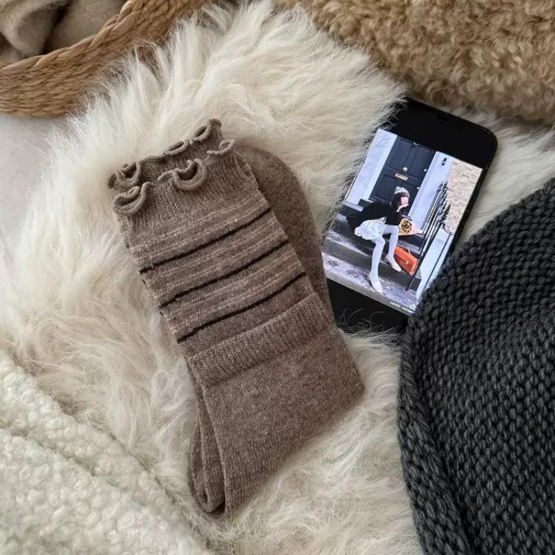 Boneless stacking socks women's socks ins autumn and winter wool socks women's thickened warm fungus lace pinstriped medium tube socks