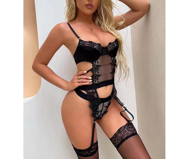Three-point hollow embroidery sexy and interesting without legs multi-color optional underwear set