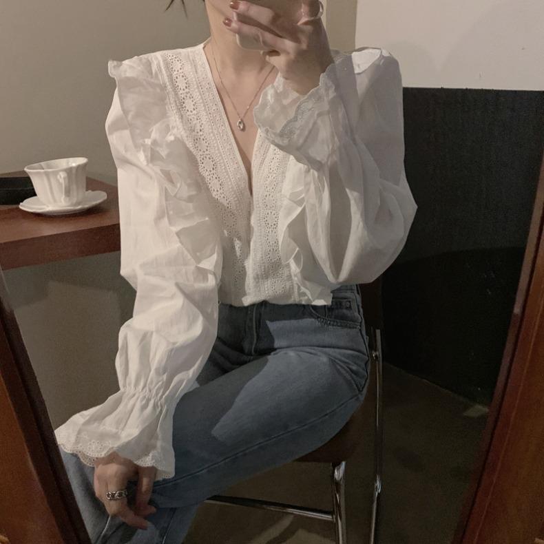 White shirt women's design sense niche summer shirt thin spring and autumn v-neck chic lace early autumn French top