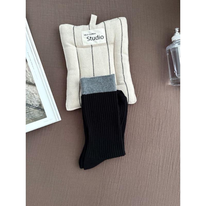 Autumn and Winter Retro Women's Socks In Navy Blue and Brown, Double-needle Mid-calf, Pile Socks, Versatile and Color-blocking for Women