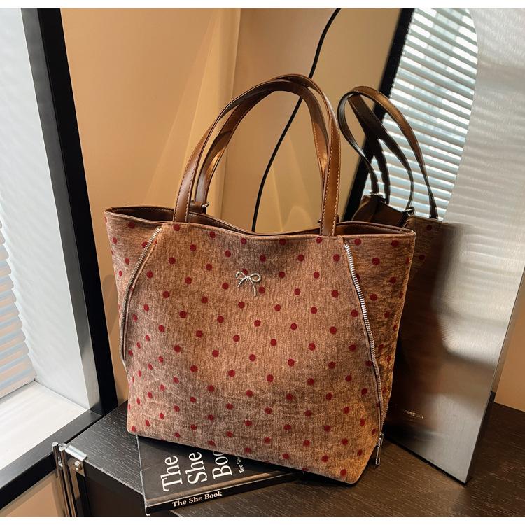 

Large capacity backpack women s casual fashion commuter tote bag multi-functional shoulder shopping bag travel backpack темно-коричневого кольору