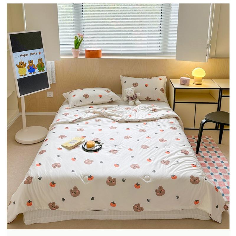 New Skin-Friendly And Comfortable Ice Cream Class A Cool Silk Summer Quilt 110 * 150Cm Single Summer Quilt