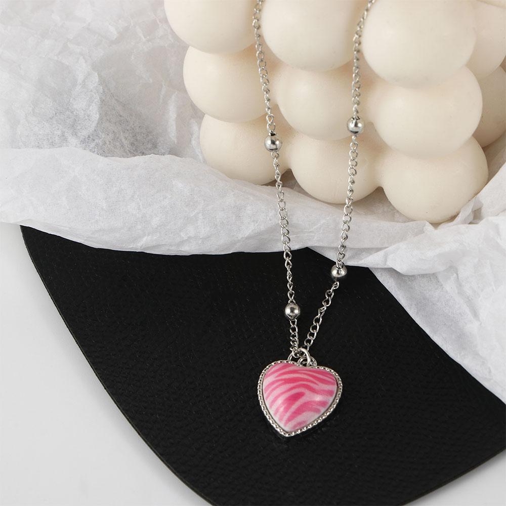 

Leopard Pink Heart Pendant Fashion Jewelry Korean Style Choker Clavicle Chains Women Necklaces