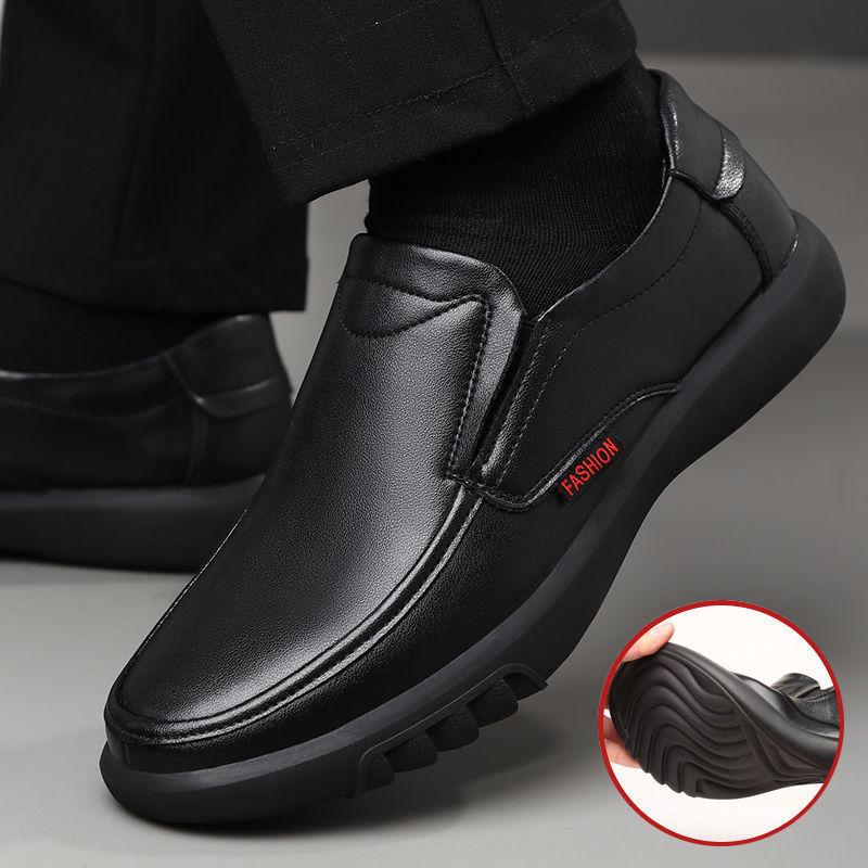 Autumn  Men Loafers Winter Warm Breathable Business Casual Sneaker Plus Velvet Soft Sole Flat Shoes