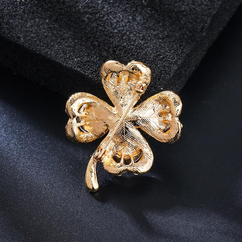 Weiman Four-leaf Clover Brooches Luxury Women Fashion Plant Rhinestone Opal Alloy Customize Designer Brooches Pin Jewelry Gift