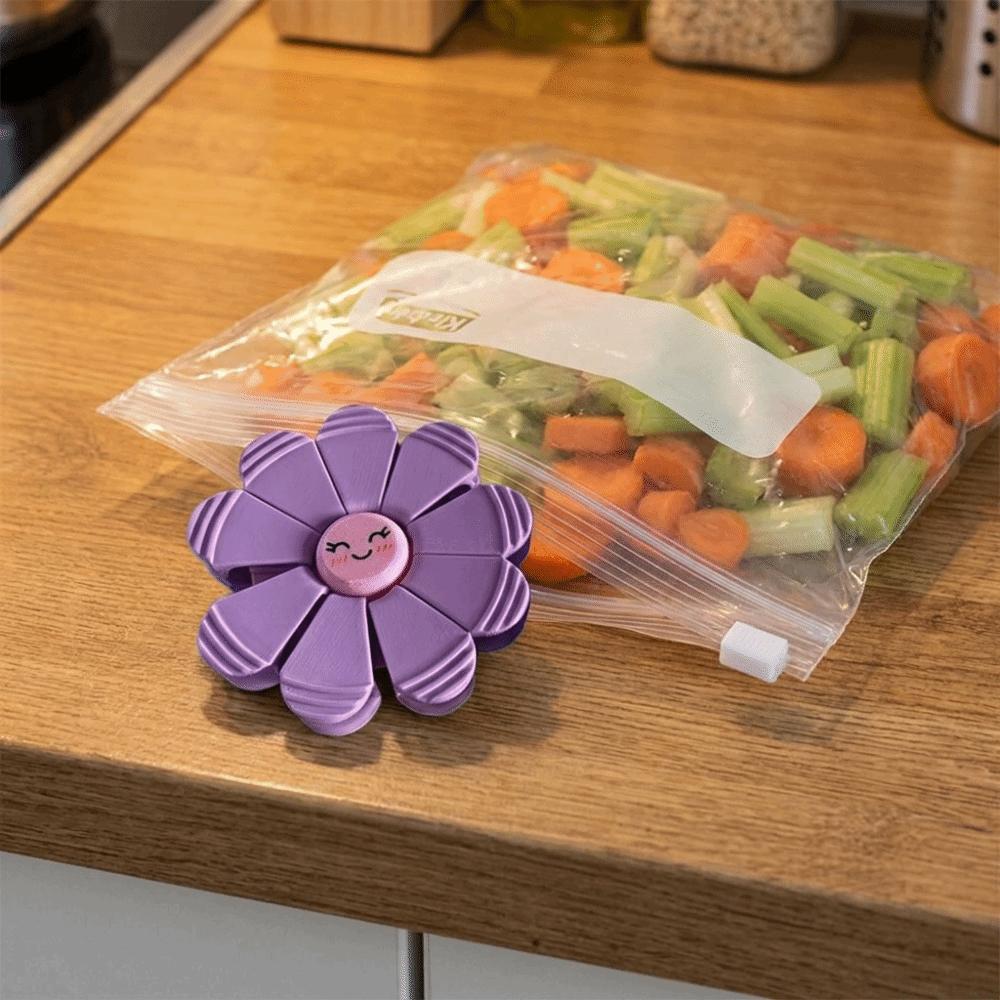 Rotatable Kitchen Storage Clips Plastic Magnetic Bag Sealers Cute Snack Sealing Clips Home Decor