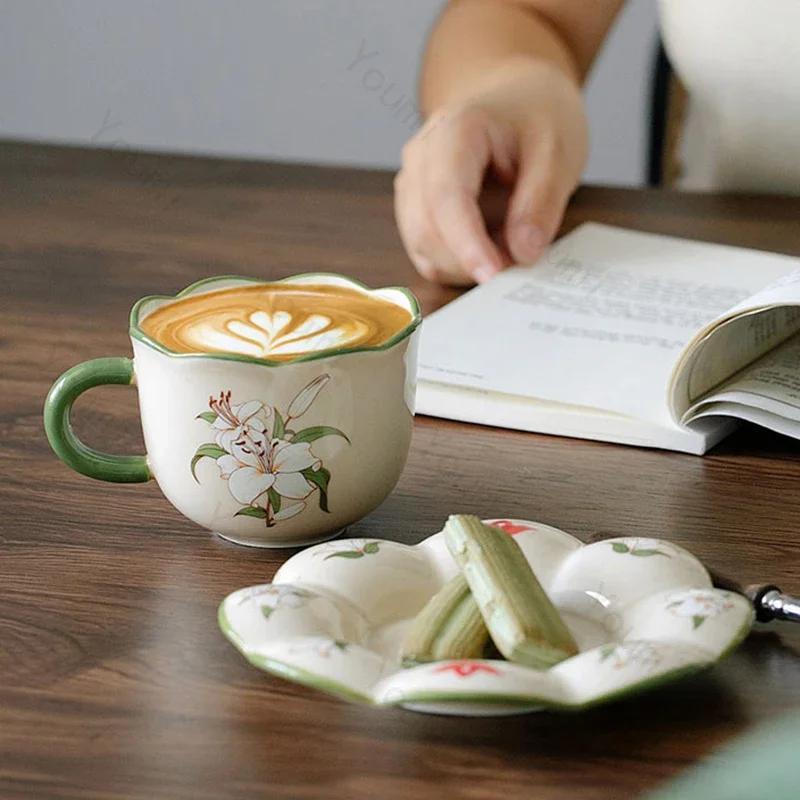 Light Luxury Retro Palace Style Coffee Cups Home Afternoon Tea Exquisite Ceramic Coffee Cups Unique Birthday Gifts