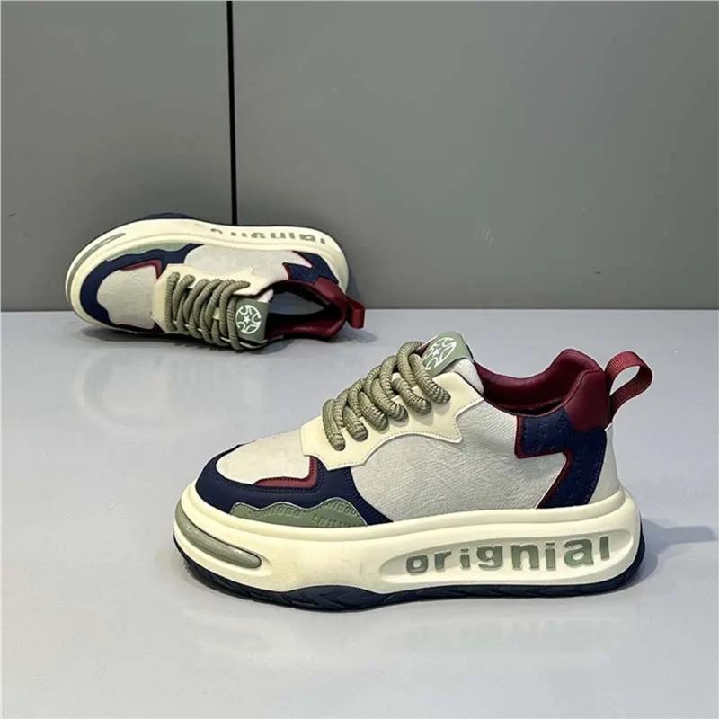 Color matching dad tide spring new soft-soled lightweight casual board shoes