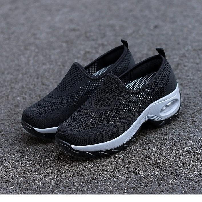 Spring, outdoor travel air cushion hollow single net Pinduoduo low state large size 35