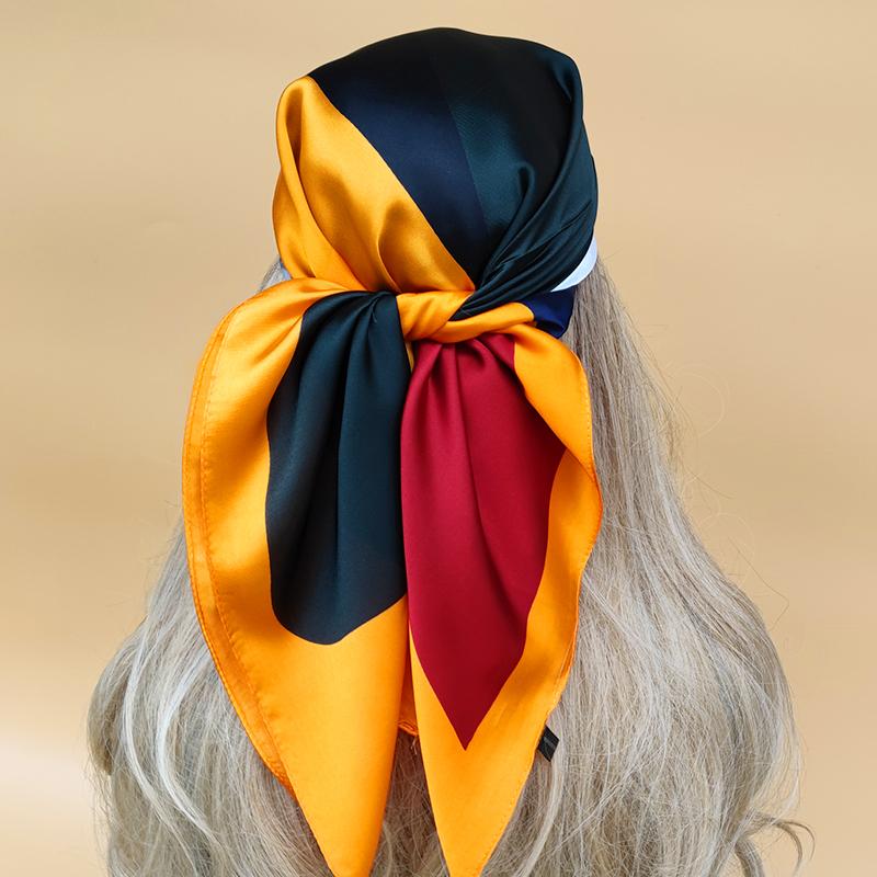 Popular 70X70CM Beach Scarves The Four Seasons Square Kerchief New Style Women Luxury Headscarf  Design Sunscreen Silk Hijab