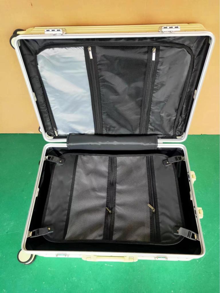 20-Inch Aluminum Frame Business Trolley Case with Universal Wheels and Combination Lock