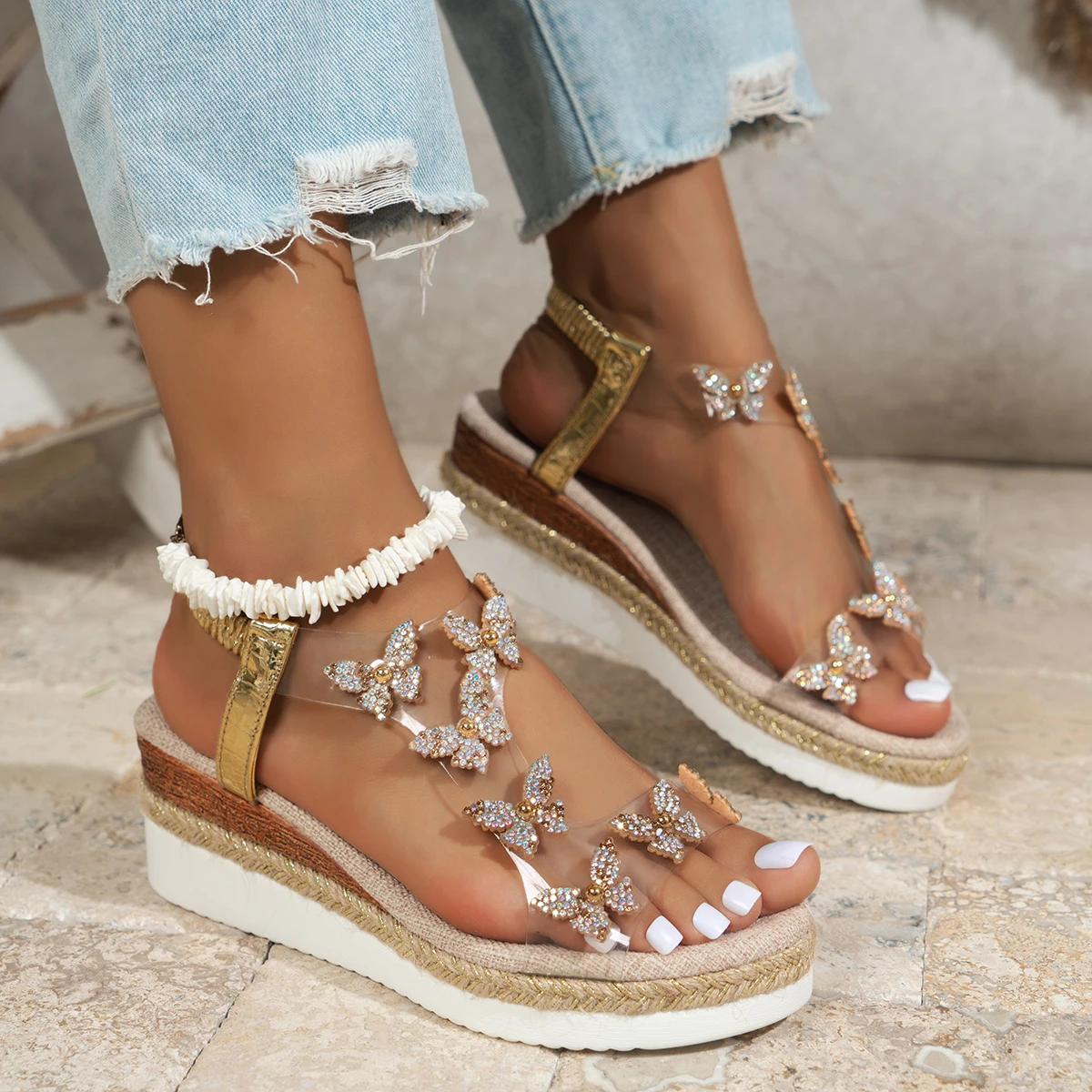

Обувь для женщин 2024 года, новые летние женские босоножки на платформе, женские босоножки с эластичной резинкой и кристаллами-бабочками на танкетке, женская обувь 36