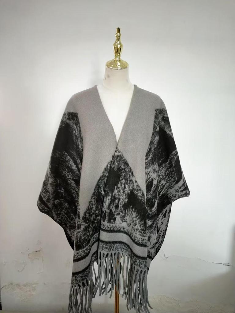 Elegant Ethnic Ink Painting Cape Shawl with Tassels - Versatile Travel Scarf Cloak