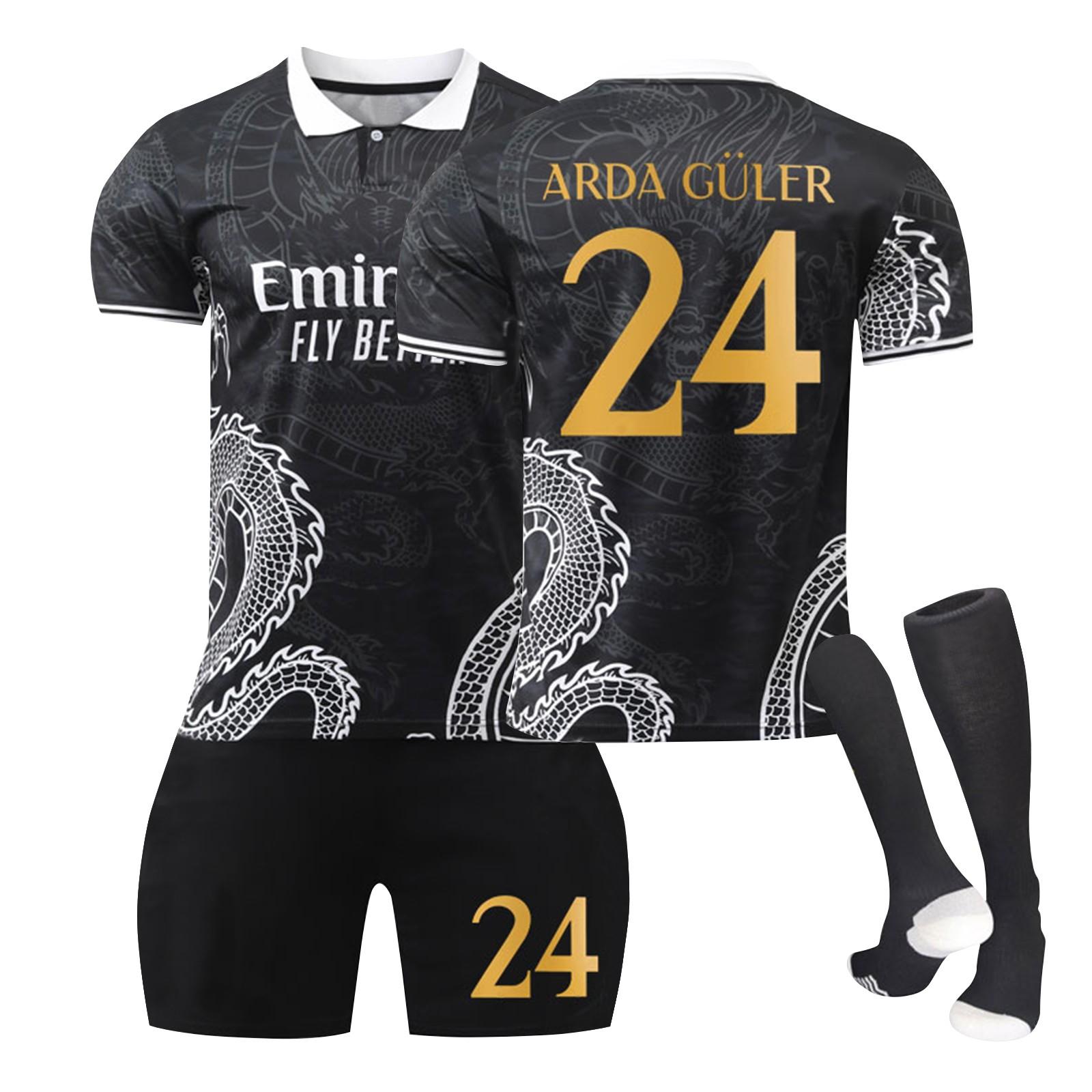 23-24Set di uniformi della squadra sportiva delle maglie del Real Madrid. Set di tute da allenamento per il calcio XS