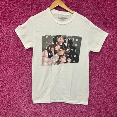 T-shirt Kpop Nero Rosa Shut Down