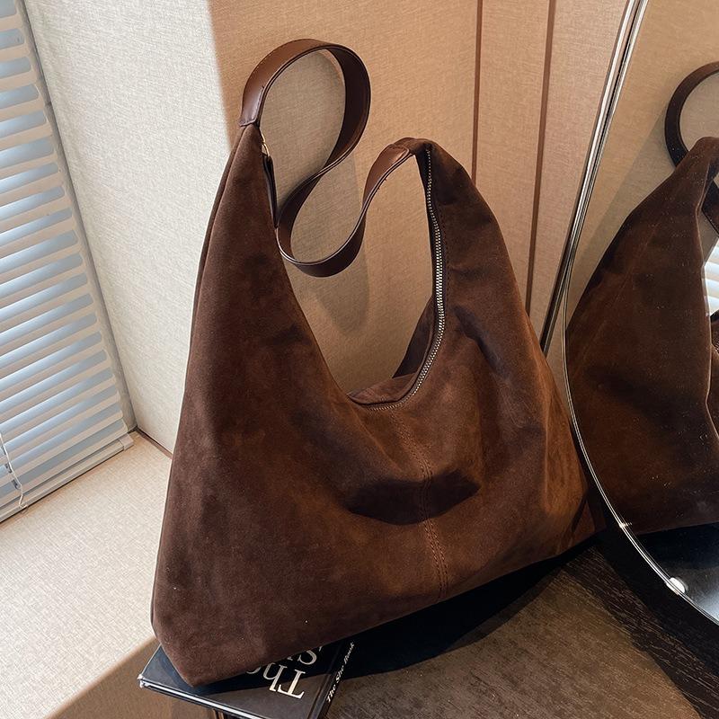 New tote bag women's autumn versatile commuting retro fur shoulder bag large-capacity textured women's bag