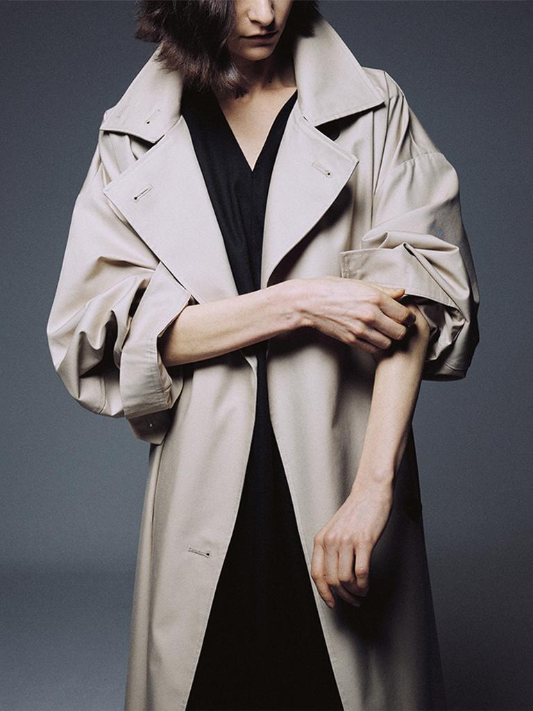 Umarmung Convertible Collar Oversized Trench Coat_Travertine