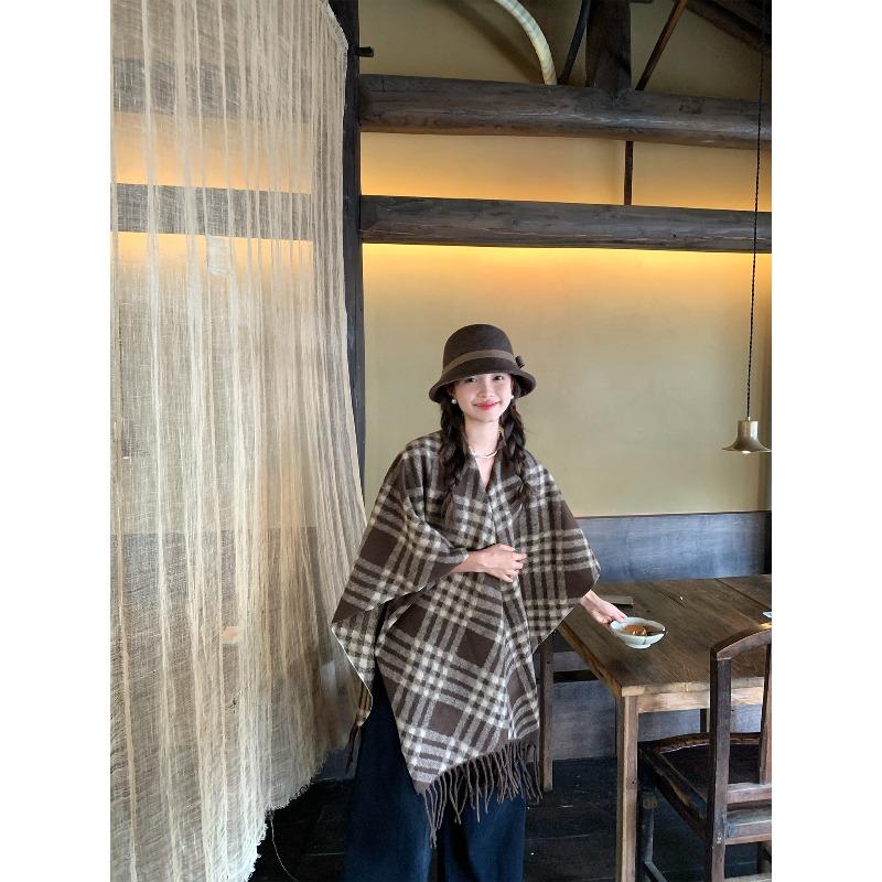 

Lazy Autumn and Winter Retro Plaid Shawl for Women with High End Large Scarf Cloak 116*58cm