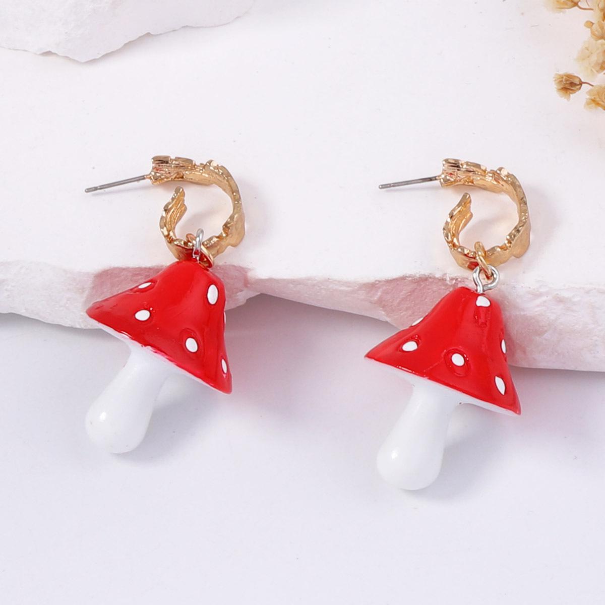 

Свежие и милые серьги-подвески в виде мультяшных грибочков в деревенском стиле, нишевый и универсальный выбор для повседневных поездок на работу для женщин