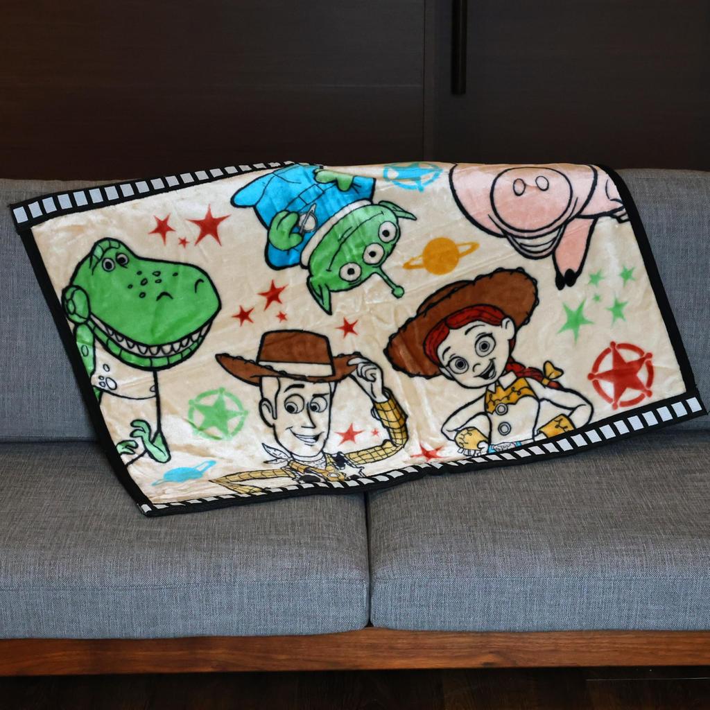 Marushin Friends All the Way Toy Story H70 x W100cm Throw, Approx.