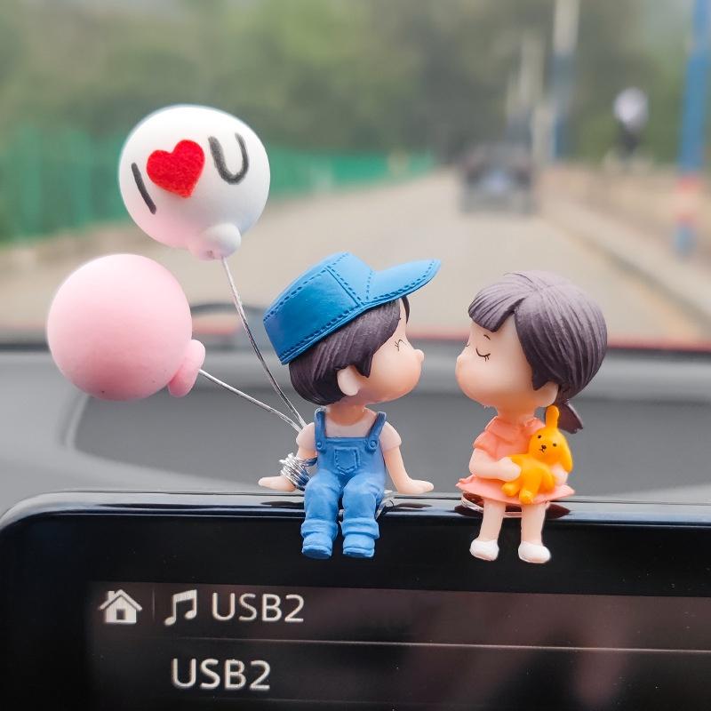 Niedliche Cartoon Harz Autodekoration Paar Figuren Für Auto Innenraum Und Heim Büro Dekor