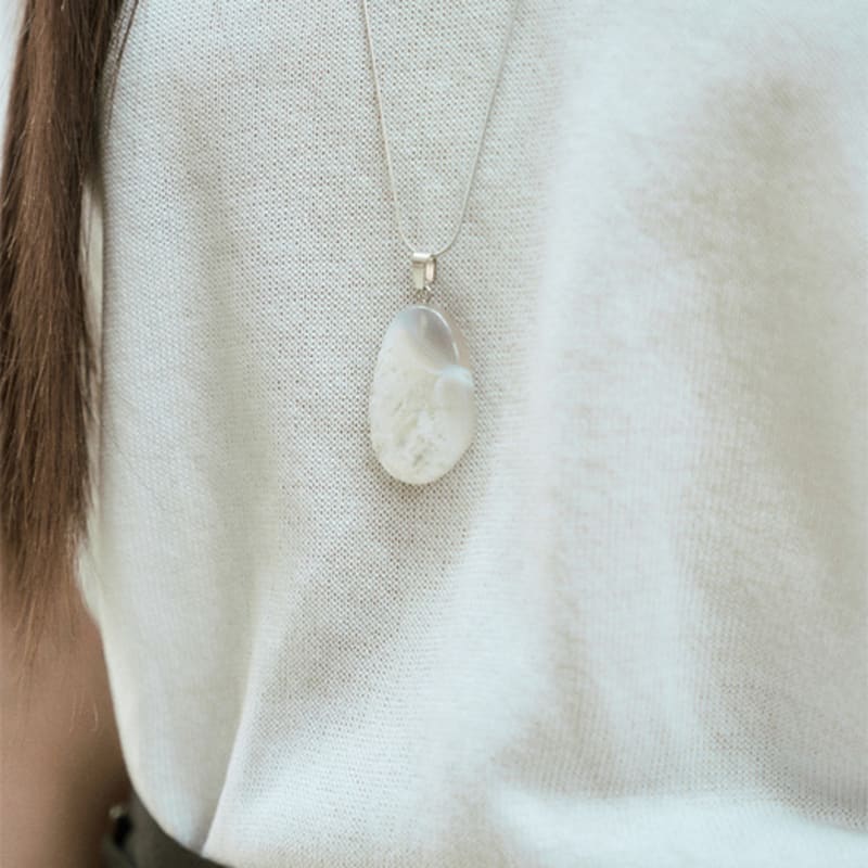 RE RHEE CRYSTAL SURGICAL STEEL NECKLACE