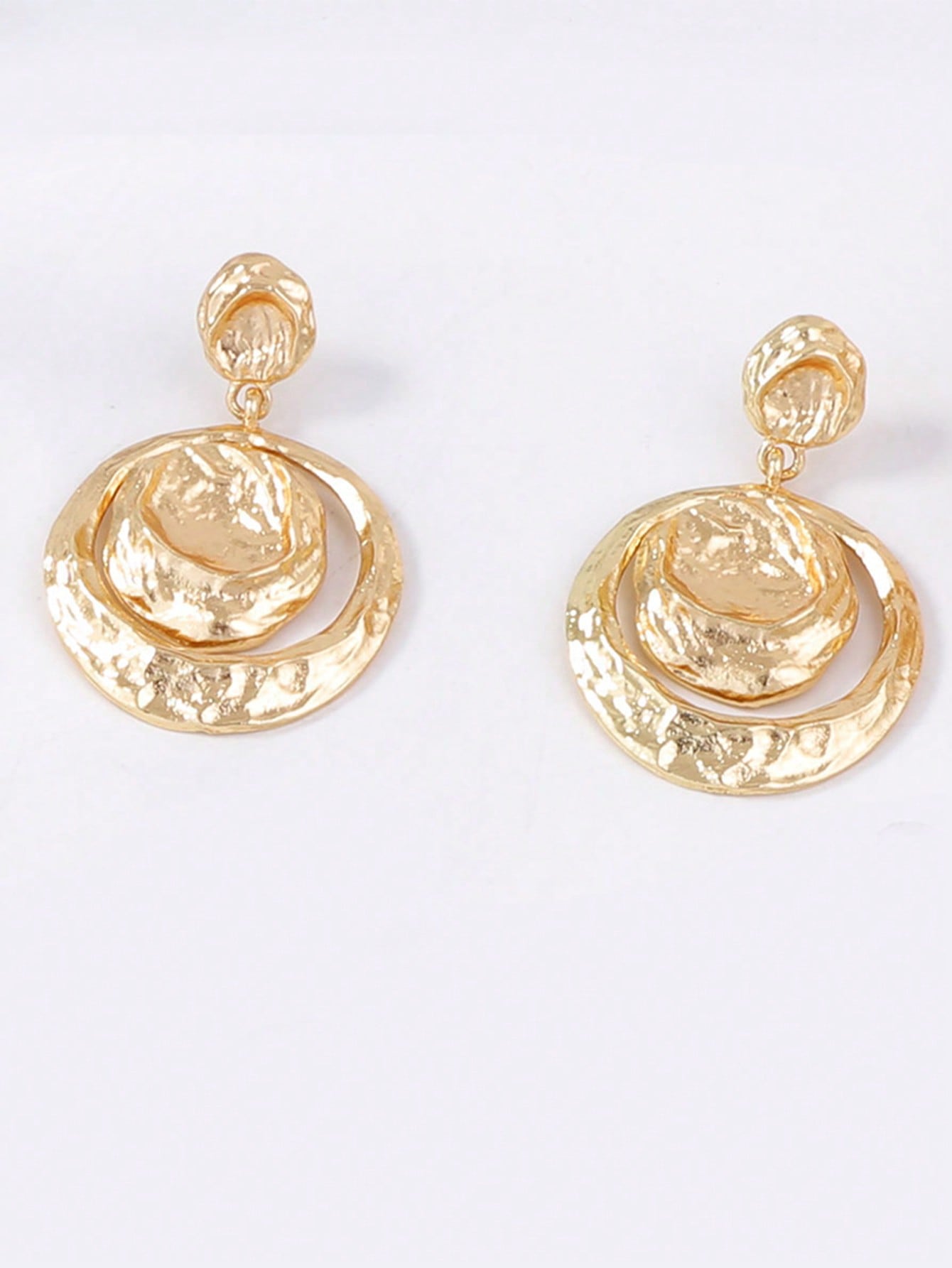 

Модные серьги-подвески для женщин золотой