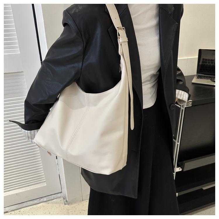 Retro Style Faux Leather Shoulder Bag for Women Minimalist Solid Color Commuter Handbag Trendy Daily Tote Purse CLE