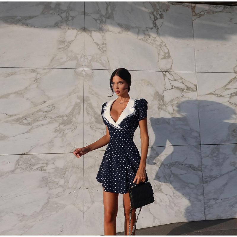 Damska sukienka z nadrukowanym kołnierzykiem i bufiastymi rękawami z nadrukowaną dekoracją na lato Nowa odzież Dopasowana Temperament Damska sukienka mini z podkreśleniem talii