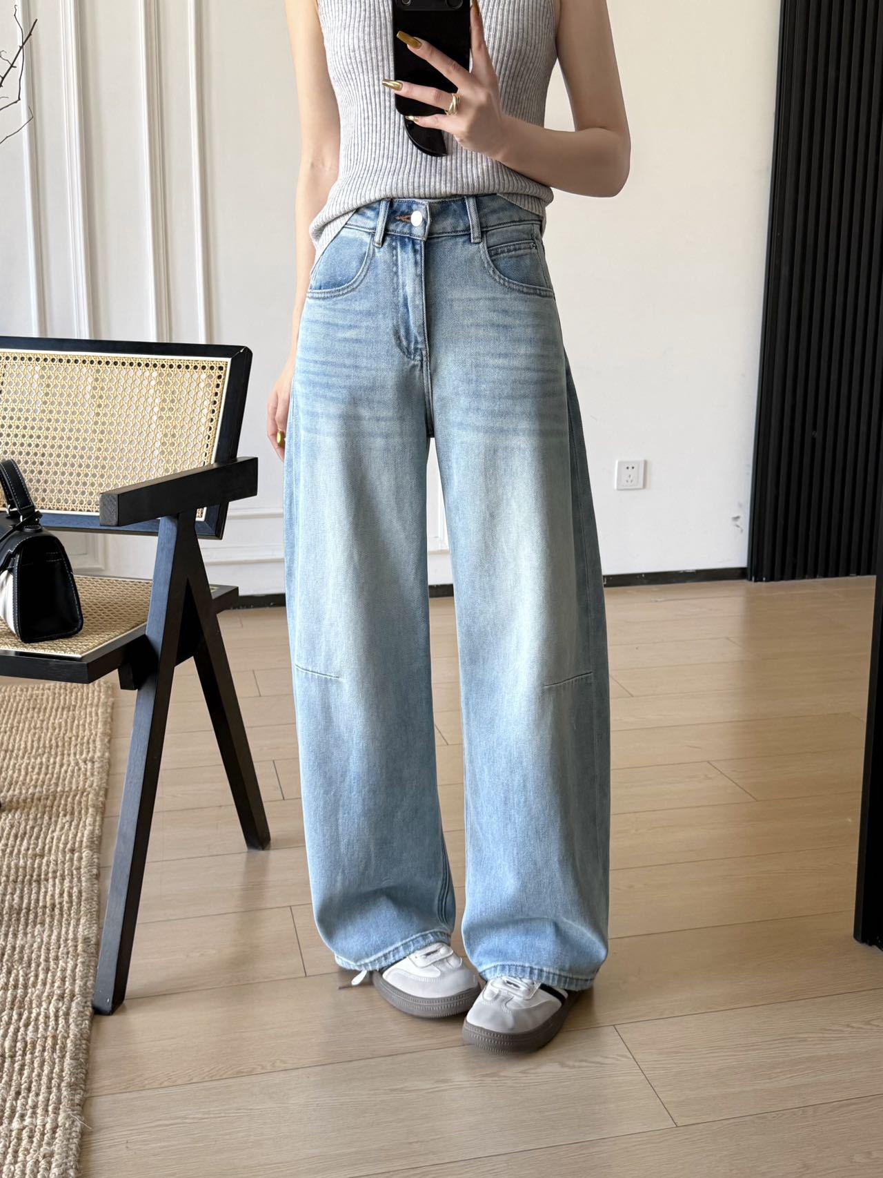 

Women s 3D Cut High-Waisted Curved and Straight Wide-Leg Jeans – Slimming, Leg-Lengthening, Hip-Covering, Loose, and Versatile Long Pants. 26 (90-105 lbs) світло-синій колір