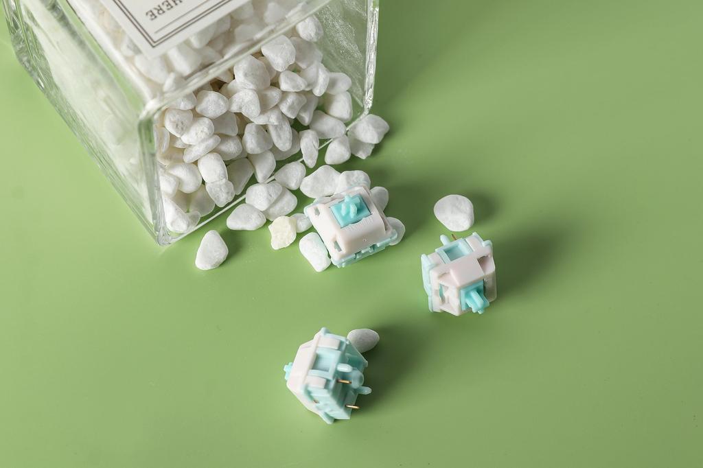 EPOMAKER Jade Blossom Keyboard Switch LY Stem Full POM Housing for Gaming Keyboard Linear 5 Pin Switch 30pcs Jade Blossom Pre-lubricated (Linear,