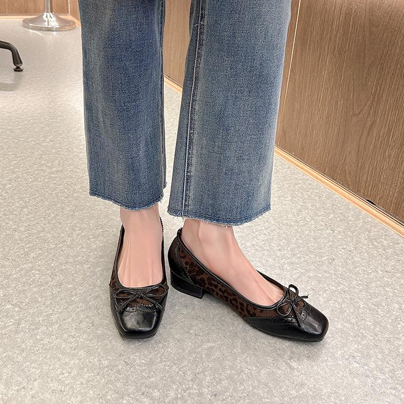 Sheepskin version~ French leather single shoes low heel small fragrant bow leopard print flat bottom light mouth temperament soft sole shoes