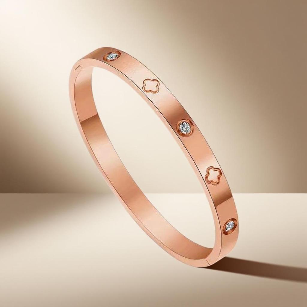 Women's High-End Colorfast Titanium Steel Four-Leaf Clover Bracelet with Rhinestones