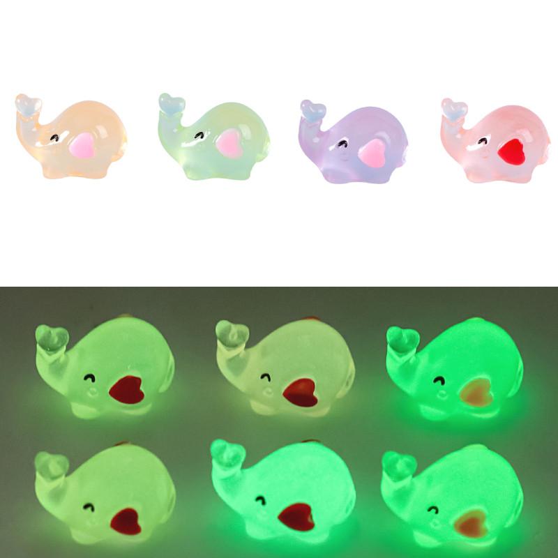 Landscape Luminous Micro Heartshaped Elephant Resin Decor Car Doll Ornament